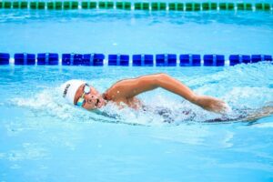 Những lợi ích không ngờ của việc bơi lội đối với cơ thể và tinh thần 15 Swimming 01