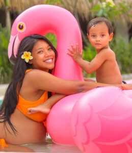 Bí quyết chọn áo tắm cho bà bầu: từ kích thước đến chất liệu